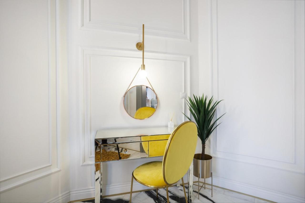 Palace By Main Station - Premier Apartament